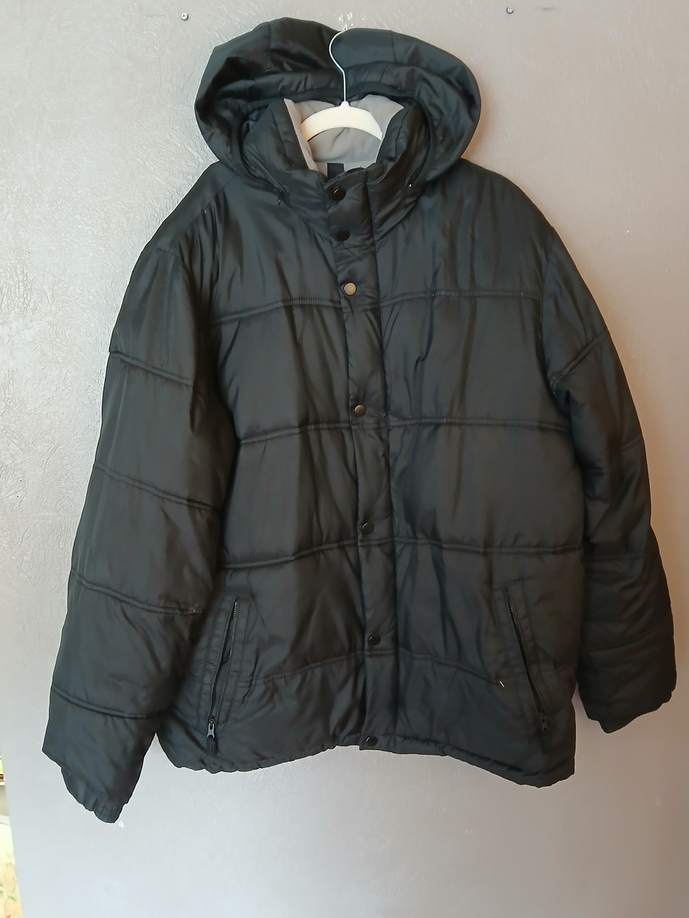 Old Navy Black Hooded Puffer Jacket-Large